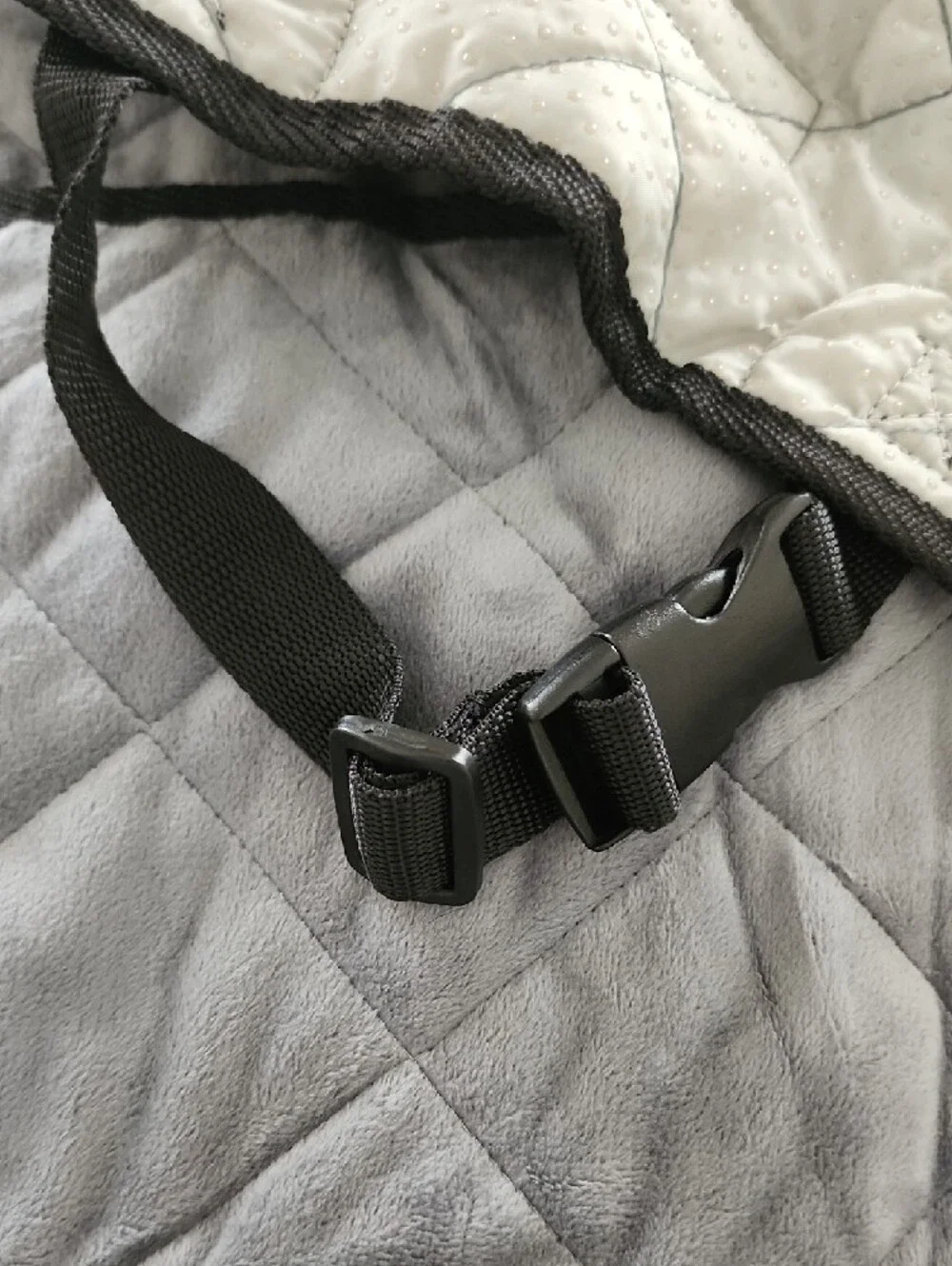 Mod Quilted Gray Pet Car Seat Cover